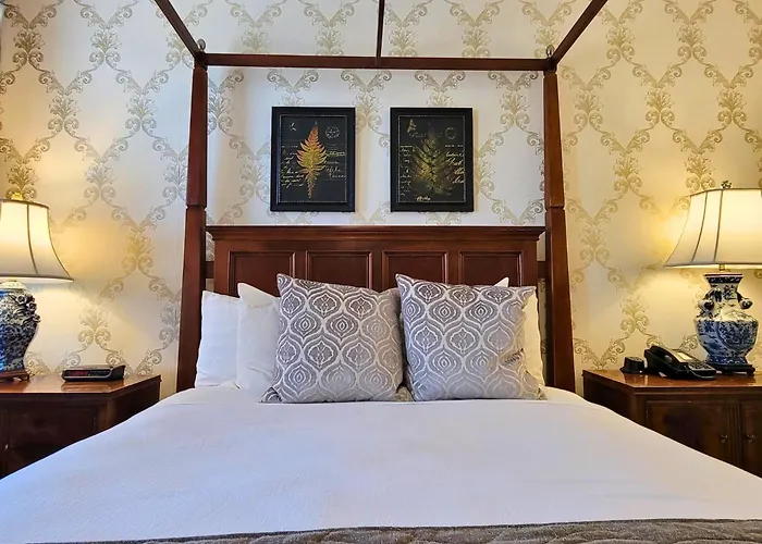 Altland House Inn & Suites